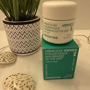 New - Innisfree Hyaluronic Acid Green Tea Seed Cream